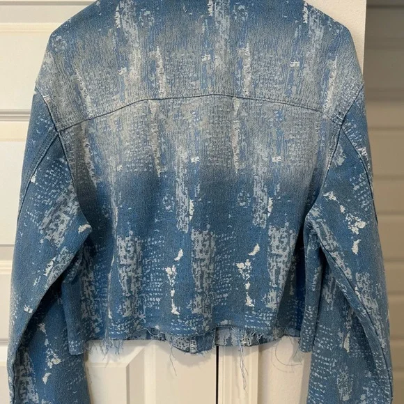 Forever 21 Cropped Distressed Blue Jean Jacket - Picture 2 of 2